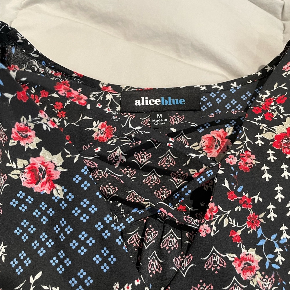 NWOT Aliceblue Delane Cross Front Shirt - Picture 3 of 6